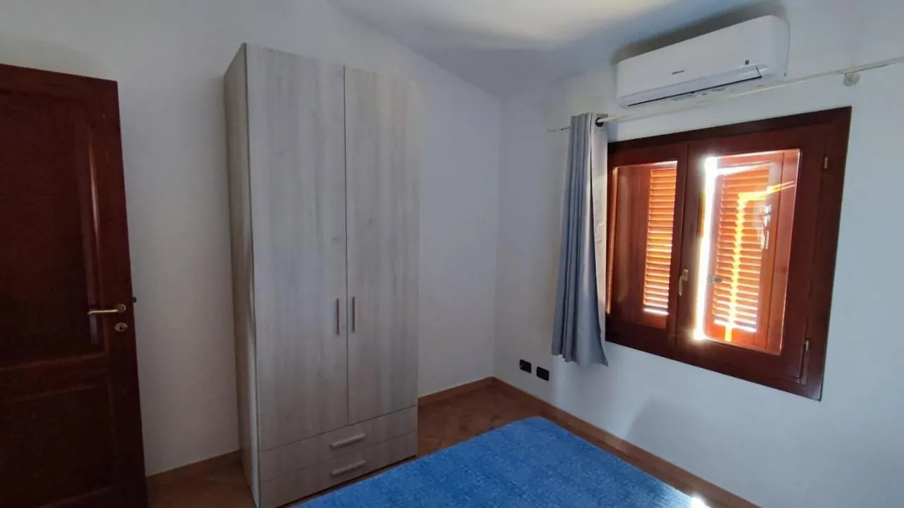 Casa L'Ulivariu Affittacamere San Teodoro  Italy