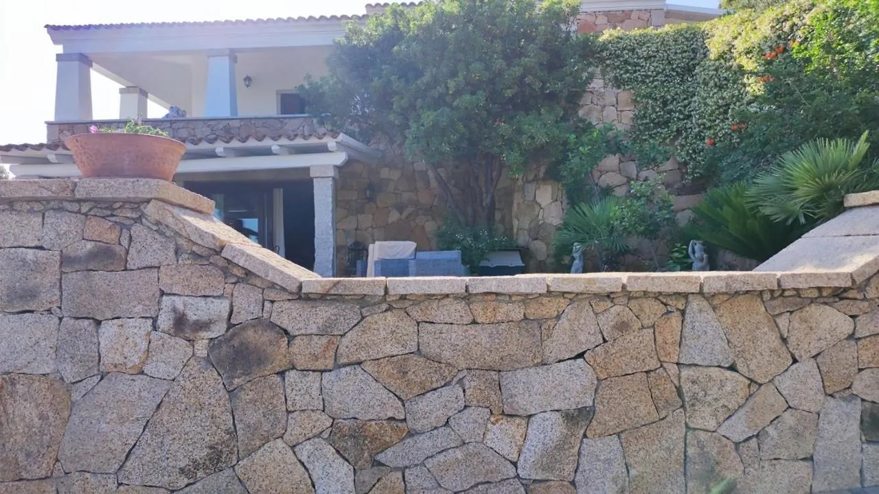 Casa L'Ulivariu Affittacamere San Teodoro  Italy