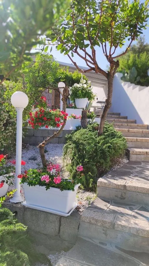 Casa L'Ulivariu Affittacamere San Teodoro